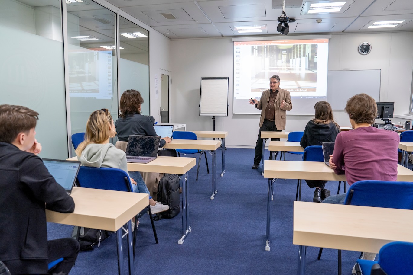 Master i internationell handel och finans (MITF) 11